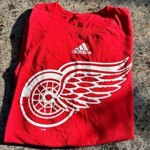 Adidas Detroit Red Wings NHL Tshirt Red Mens Size Medium